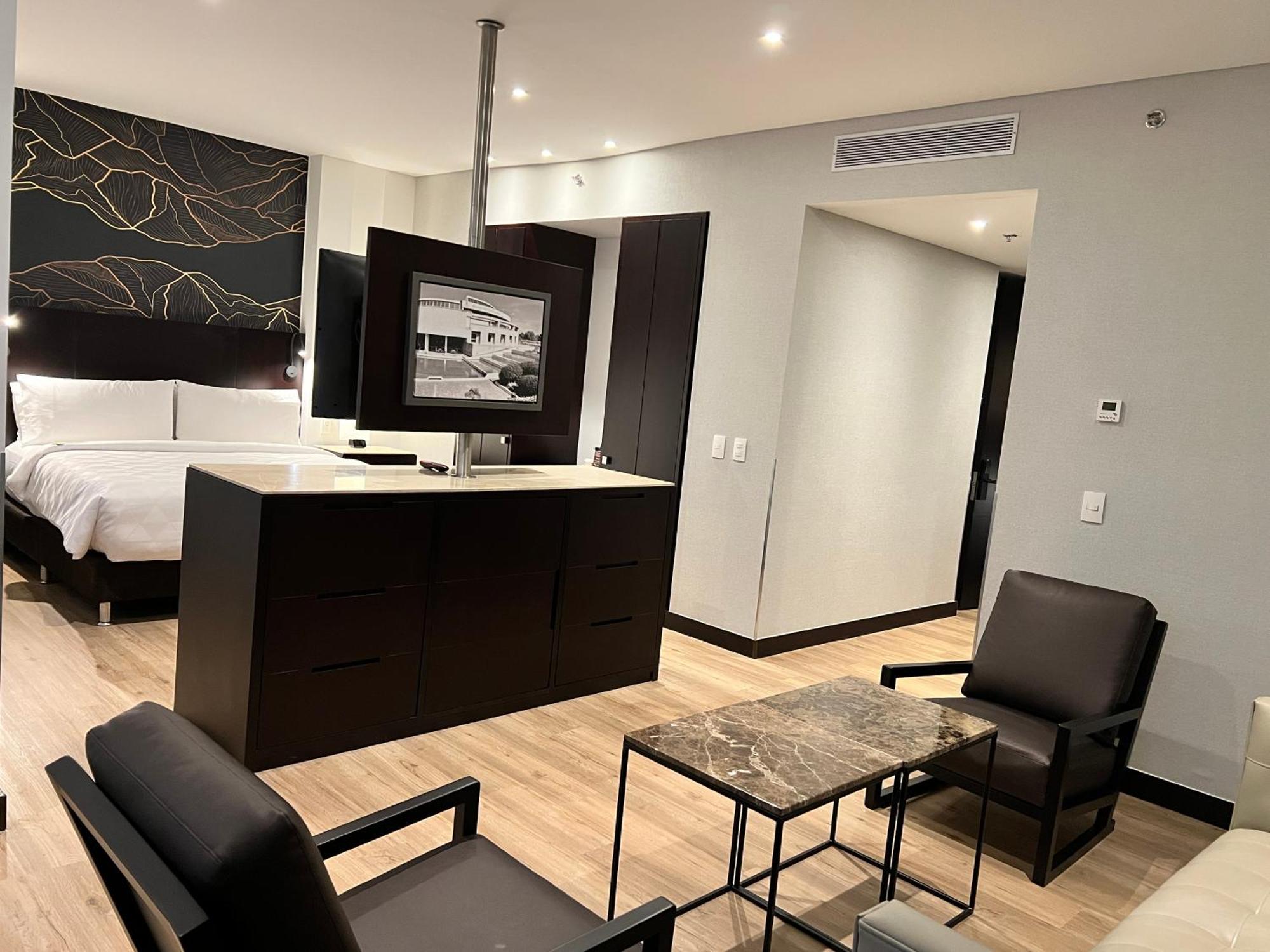 Hotel Airport By Ihg Bogota