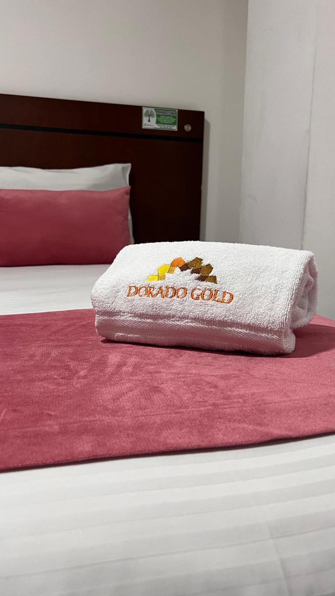Dorado Gold 3*