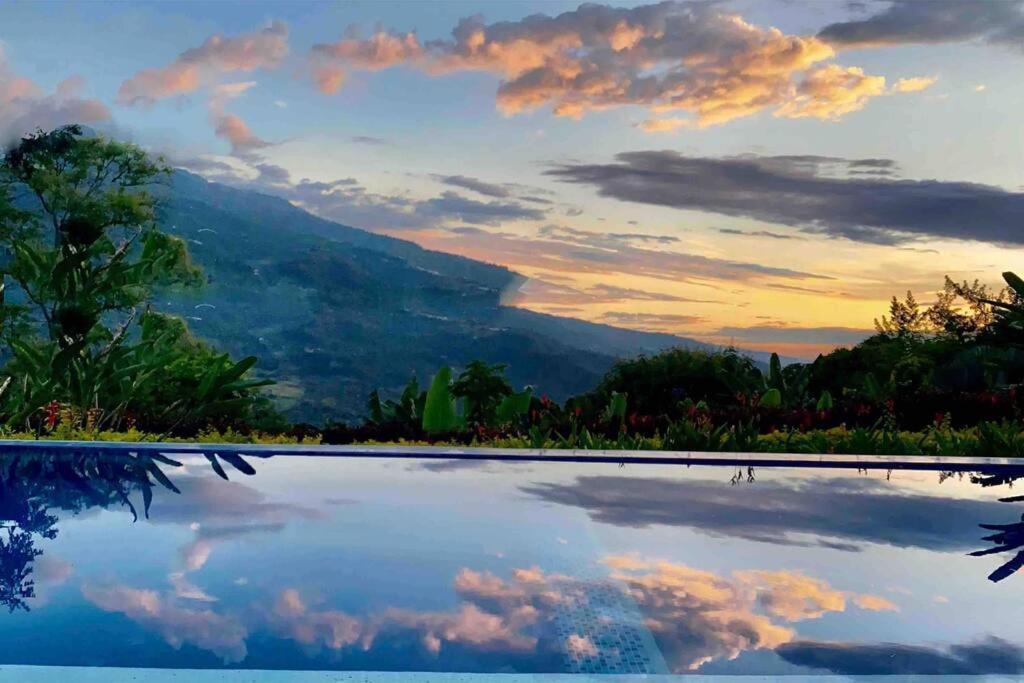 Casa Campestre Clima Caliente - Agroturismo Villa