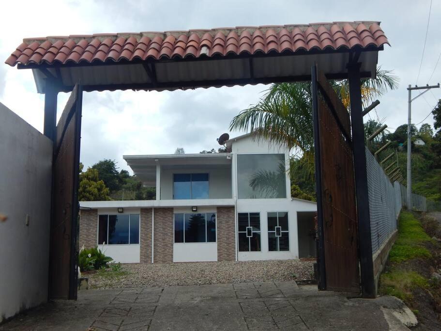 Casa Campestre Clima Caliente - Agroturismo *