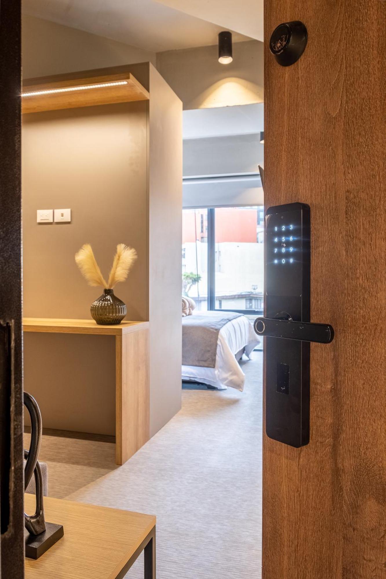 Aparthotel Icon 100 Luxury Apartasuites *