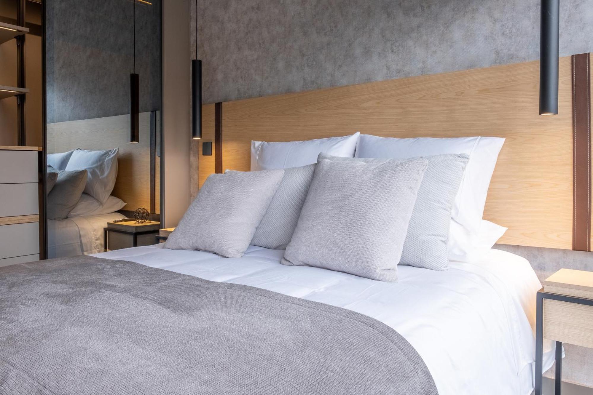 Aparthotel Icon 100 Luxury Apartasuites *