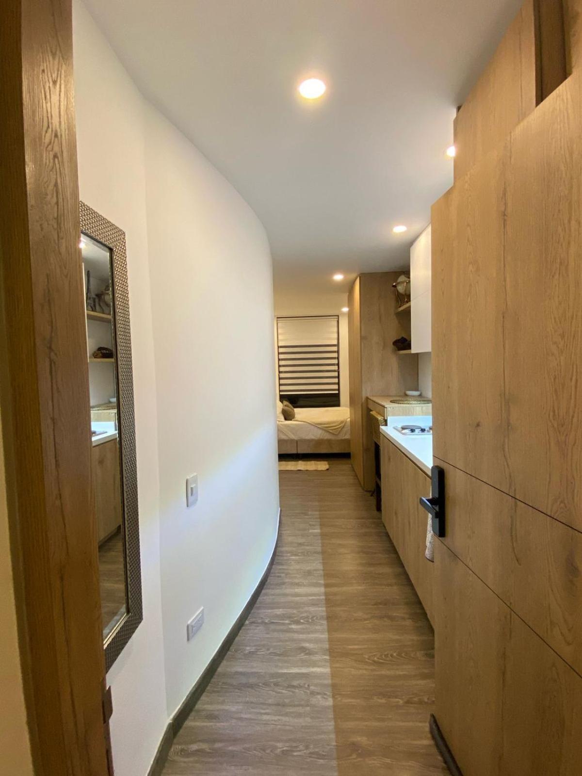 Soul Santa Barbara Executive, Wifi 300 Megas, Big Queen Size Bed, Smart Tv Netflix, Walking Distance To Unicentro Mall, Starbucks In Front Of The Building, Location * Bogotá