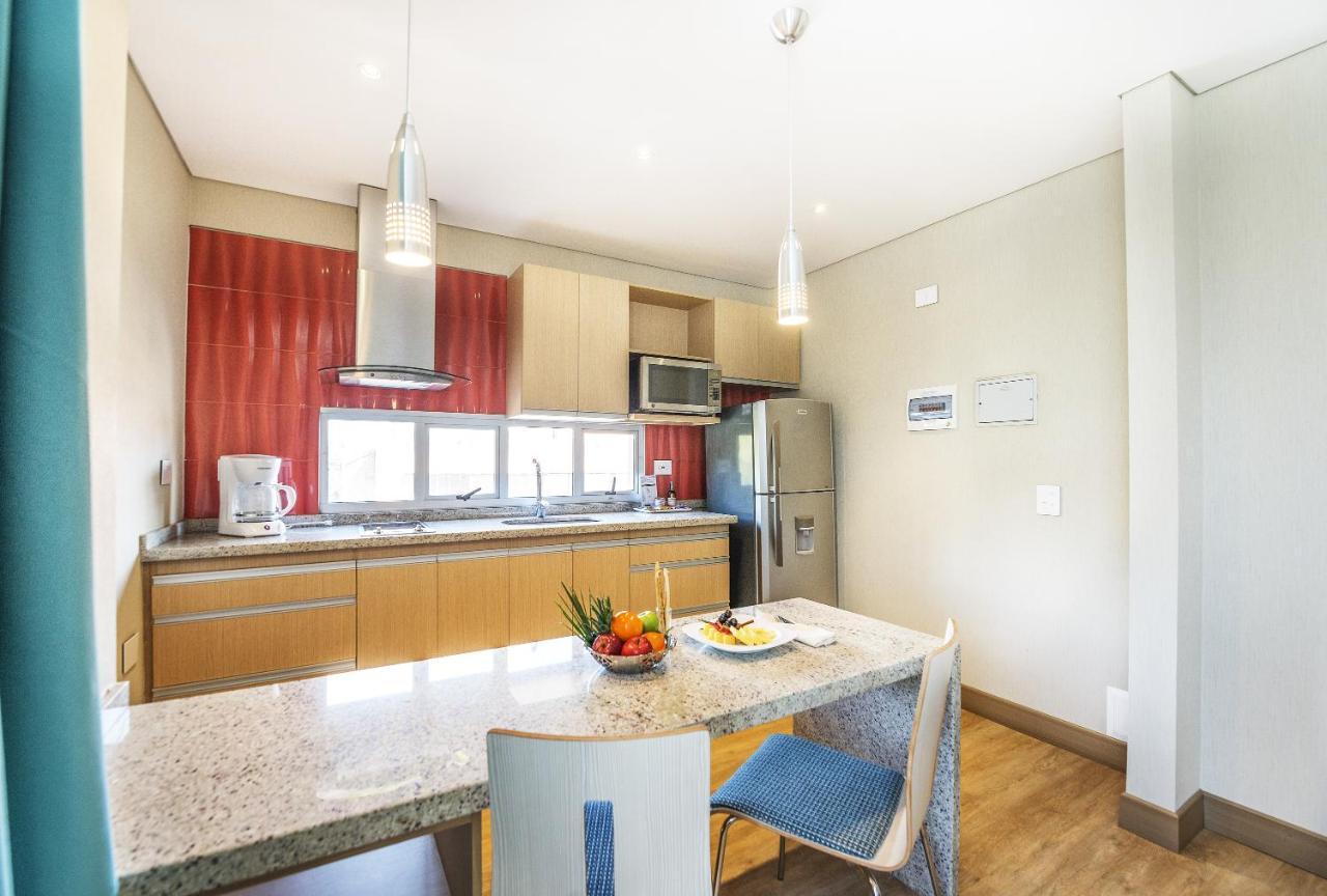 Apartamentos Plaza Suites Apartahotel 4*