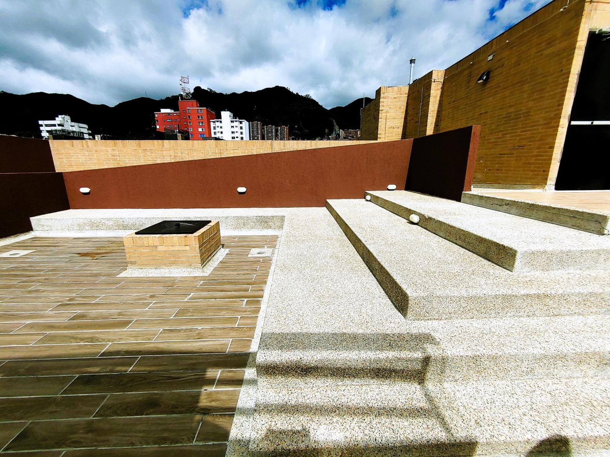Chapinero Apartment: Terrace And View Apartment