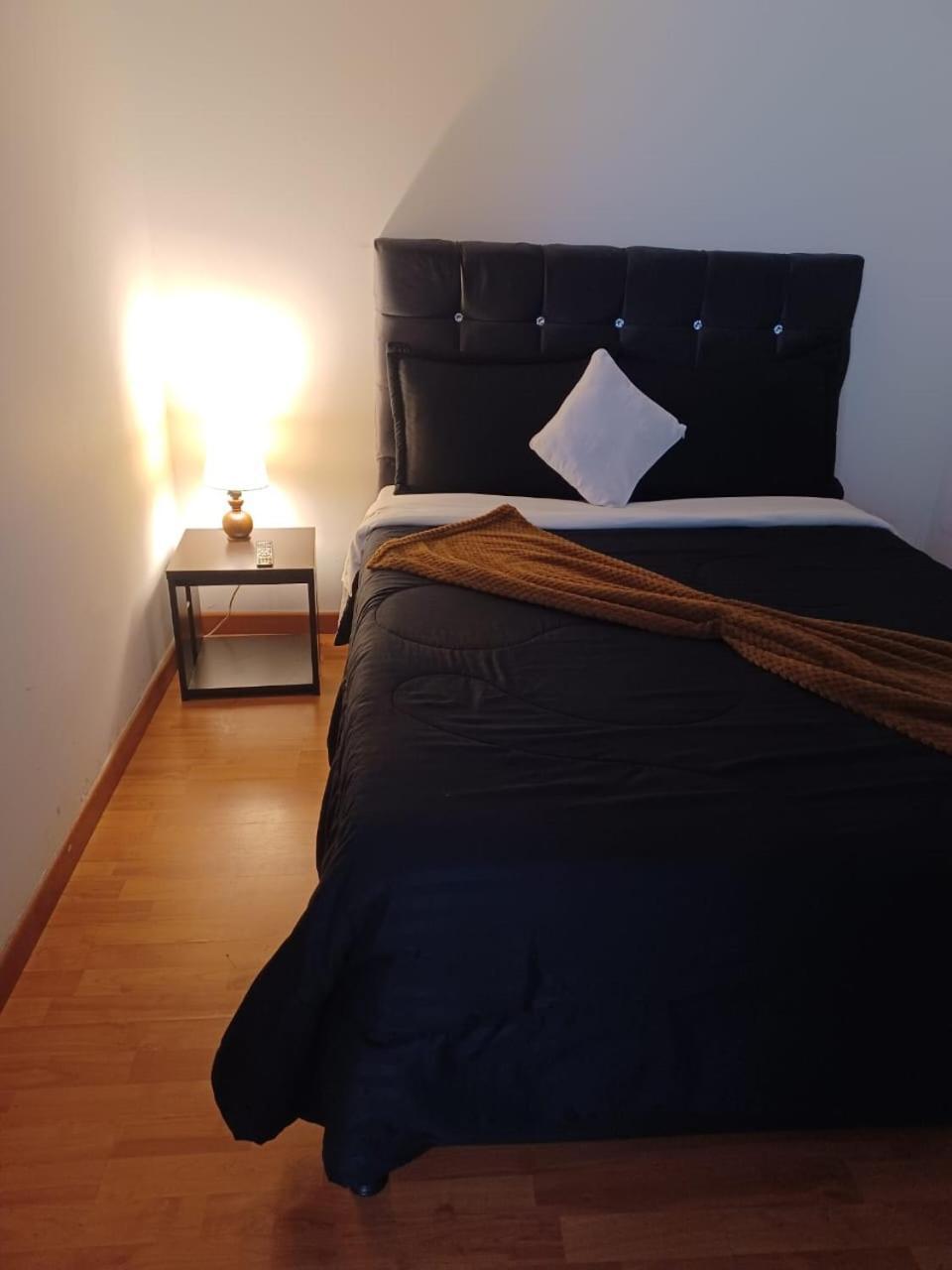 Apartment Sector De Corferias , Y A 5 Cuadras, Embajada Americana 10 Cuadras, Cerca Al Can , G 12 , Universidad Nacional , Aeropuerto A 2 Cuadras Estacion Ciudad Universitaria Marque-tresdiecisietecincoveintisieteveintiseistreintayu Bogota