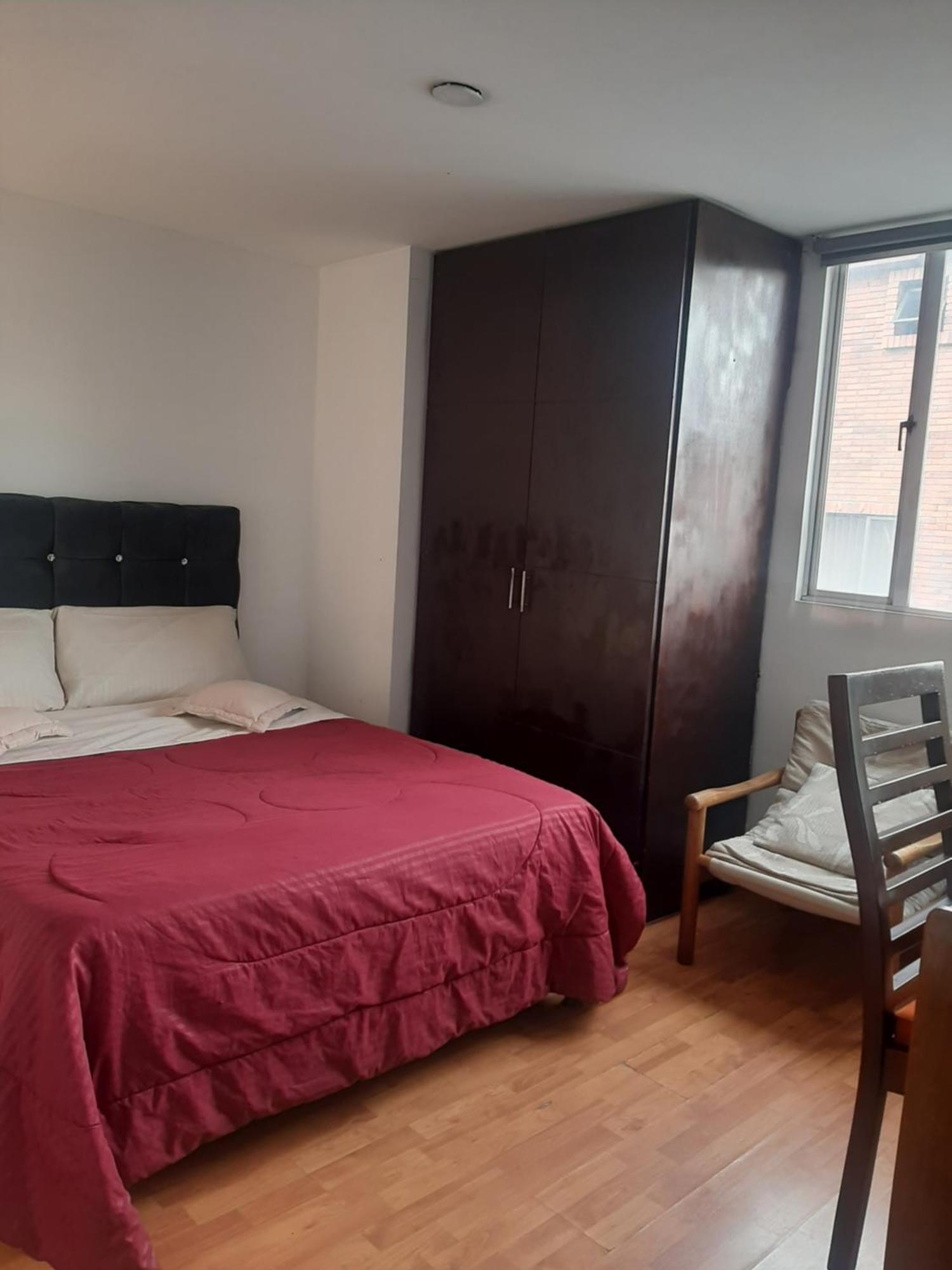 Apartment Sector De Corferias , Y A 5 Cuadras, Embajada Americana 10 Cuadras, Cerca Al Can , G 12 , Universidad Nacional , Aeropuerto A 2 Cuadras Estacion Ciudad Universitaria Marque-tresdiecisietecincoveintisieteveintiseistreintayu