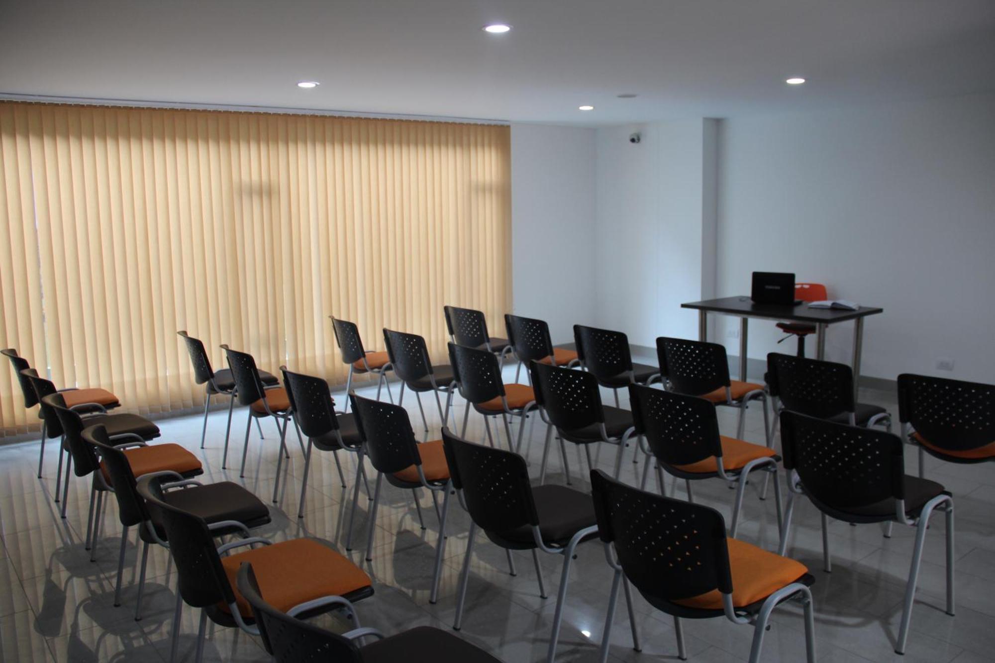 Hotel Castellana 100