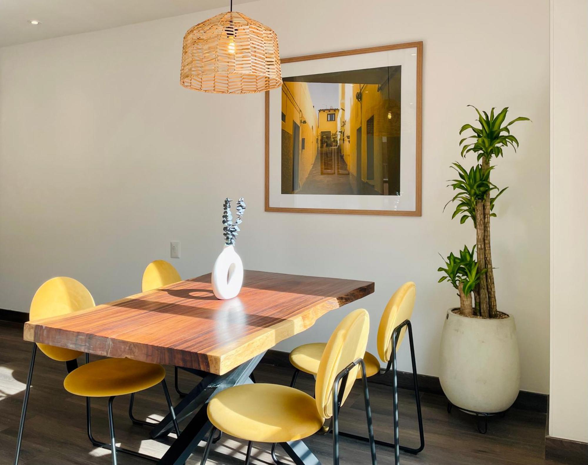 Pulse 95 By Wynwood House * Bogota