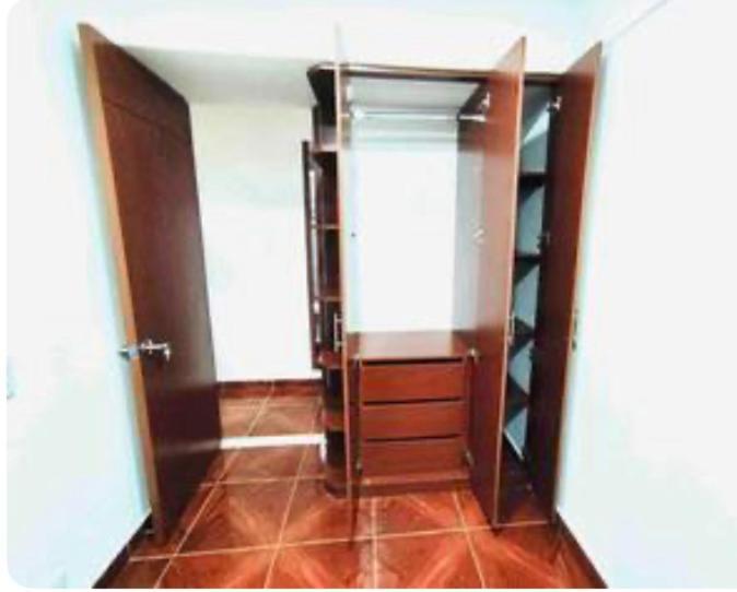 Pleasant Level Close To Shops Apartment *