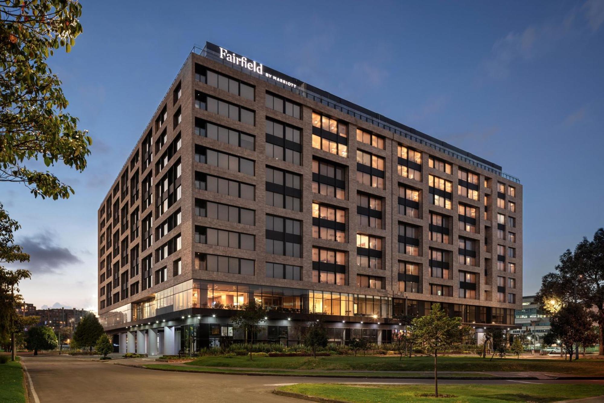 Hotel Fairfield By Marriott Embajada Bogota