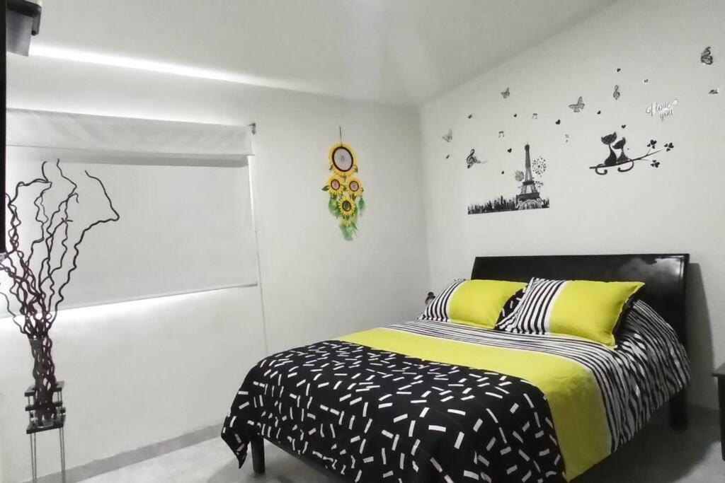 Completo Cerca A Embajada 3 Apartment *