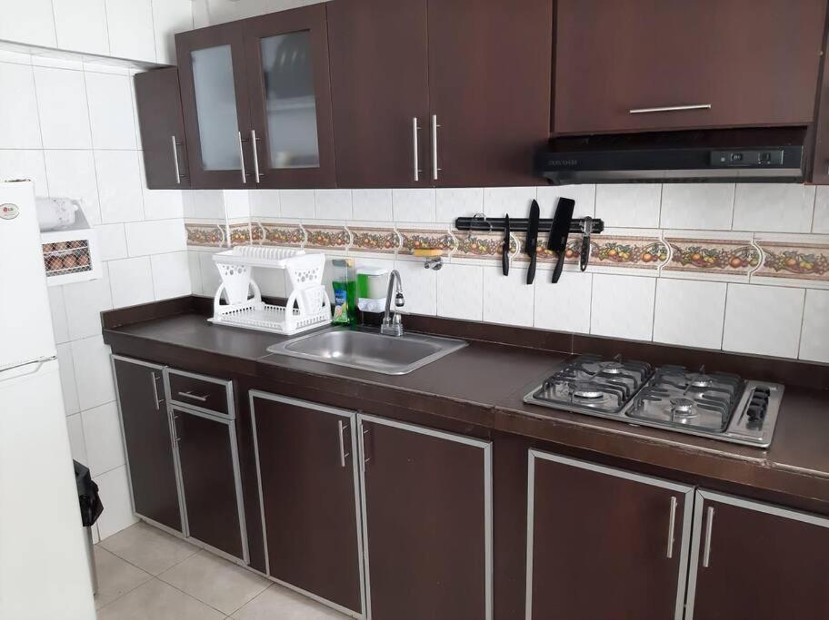 Completo Cerca A Embajada 3 Apartment Bogota