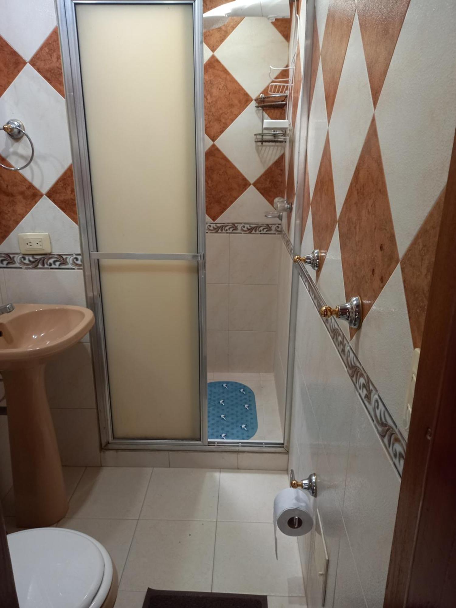 Amplia Casa Familiar Homestay