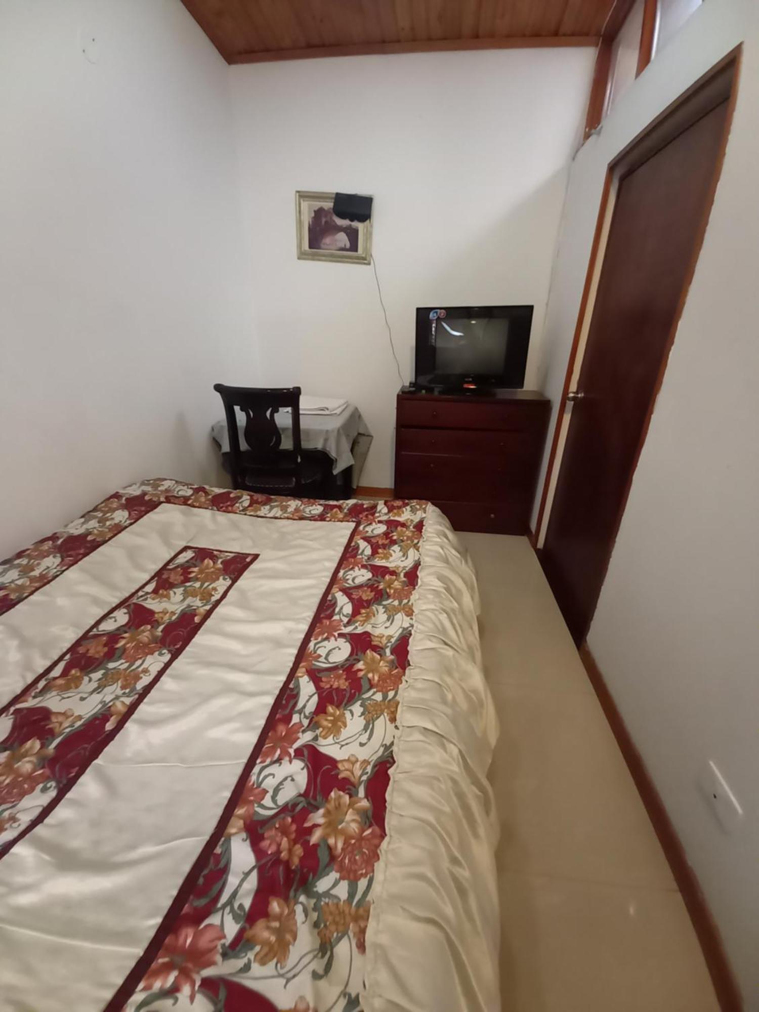 Amplia Casa Familiar Homestay