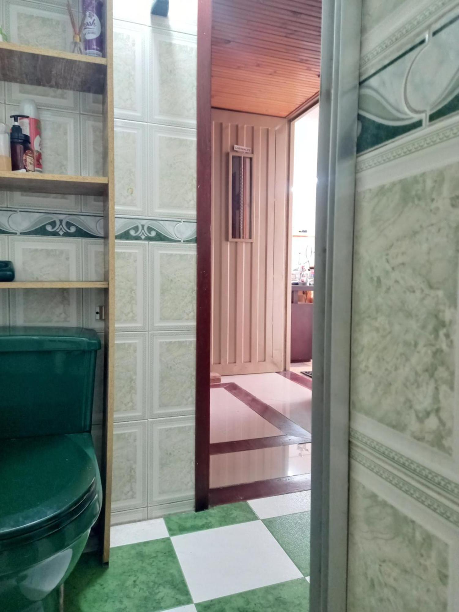 Homestay Amplia Casa Familiar *
