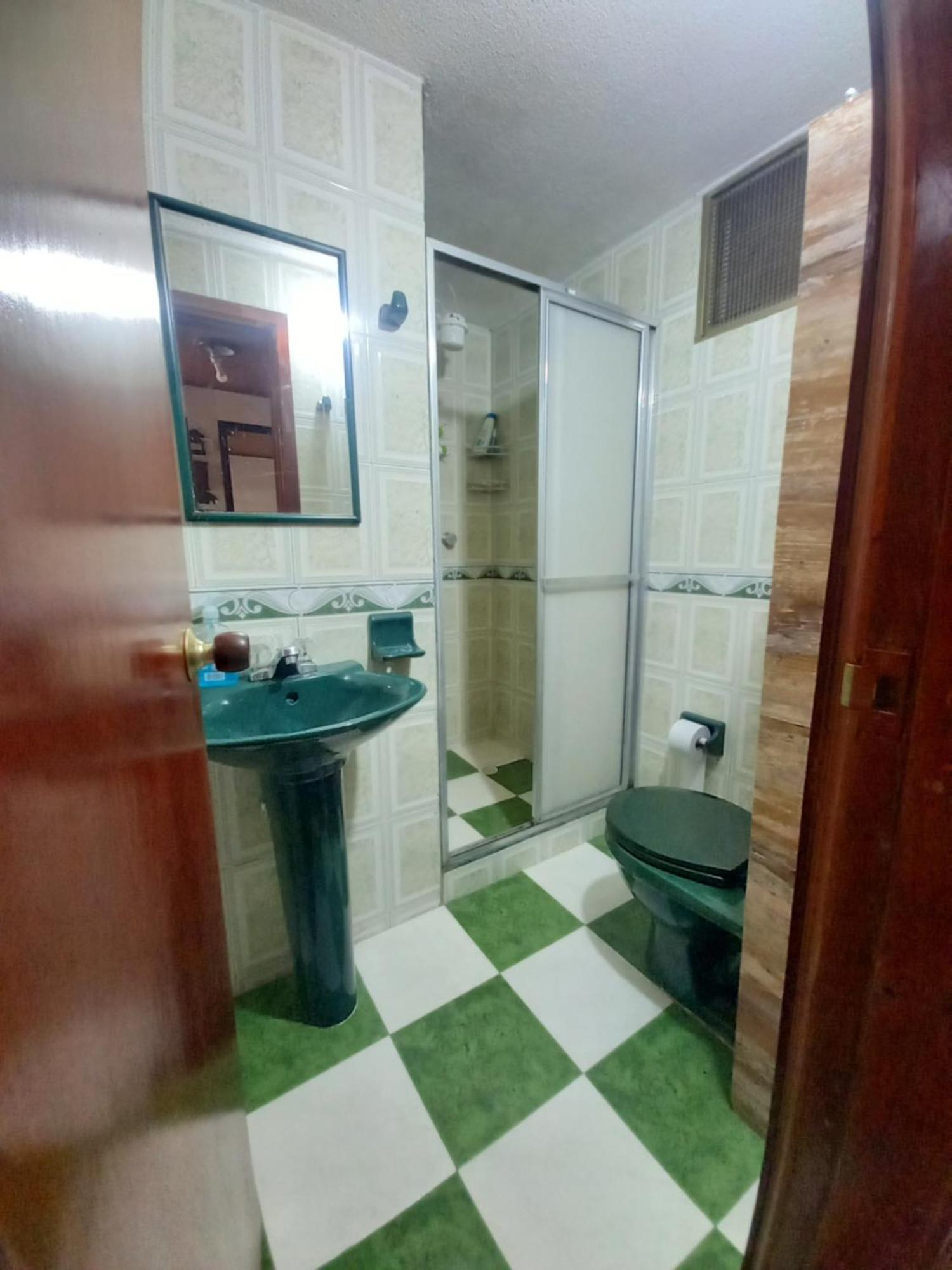 Homestay Amplia Casa Familiar Bogota