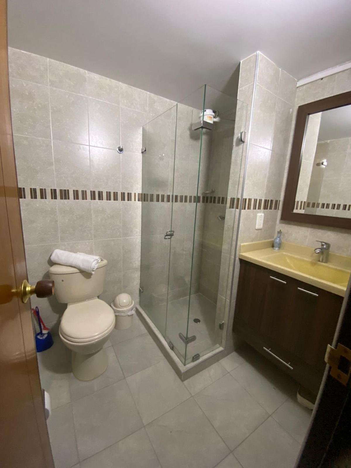 104-9 Apto Usaquen Piso 1 Con Parking Private Apartment Bogota