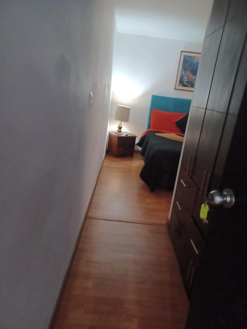 Sector De Corferias , Y A 5 Cuadras, Embajada Americana 10 Cuadras, Cerca Al Can , G 12 , Universidad Nacional , Aeropuerto A 2 Cuadras Estacion Ciudad Universitaria Marque-tresdiecisietecincoveintisieteveintiseistreintayu Apartment *