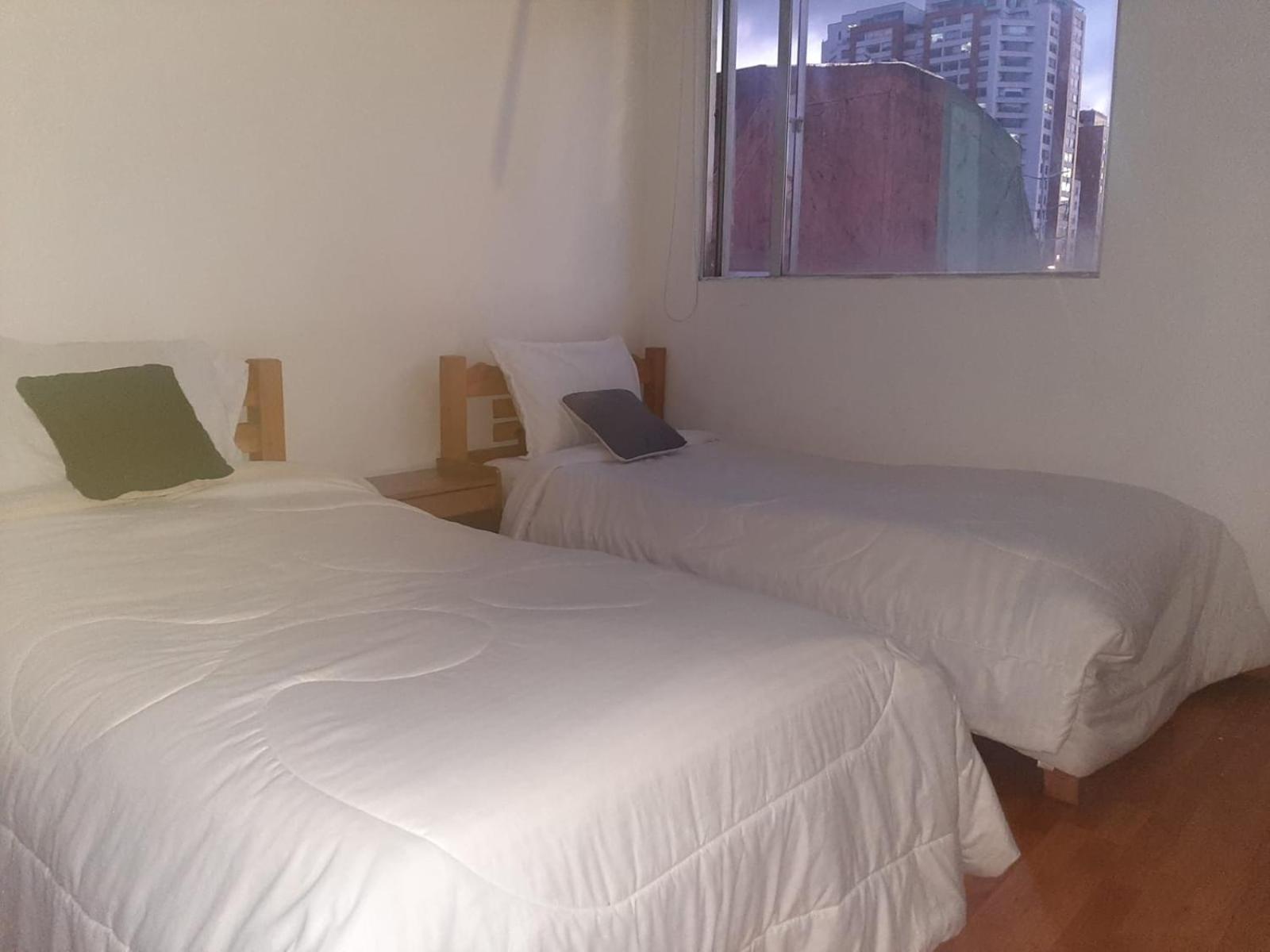 Apartment Sector De Corferias , Y A 5 Cuadras, Embajada Americana 10 Cuadras, Cerca Al Can , G 12 , Universidad Nacional , Aeropuerto A 2 Cuadras Estacion Ciudad Universitaria Marque-tresdiecisietecincoveintisieteveintiseistreintayu *