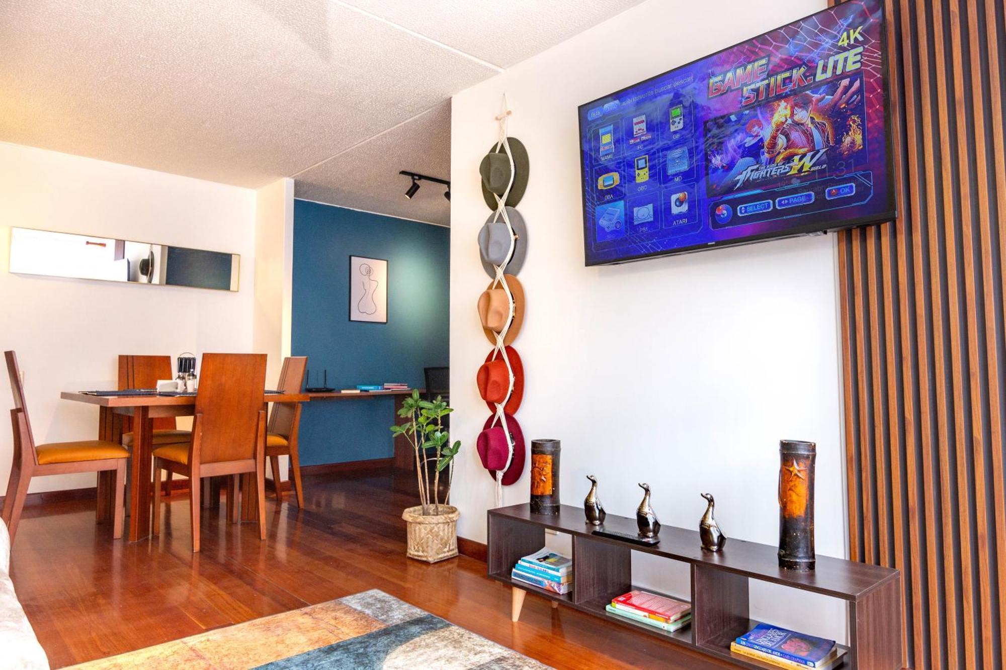 Escape, Brand New Flat With Wooden Accent In Upper Class Neighborhood In Apartment *