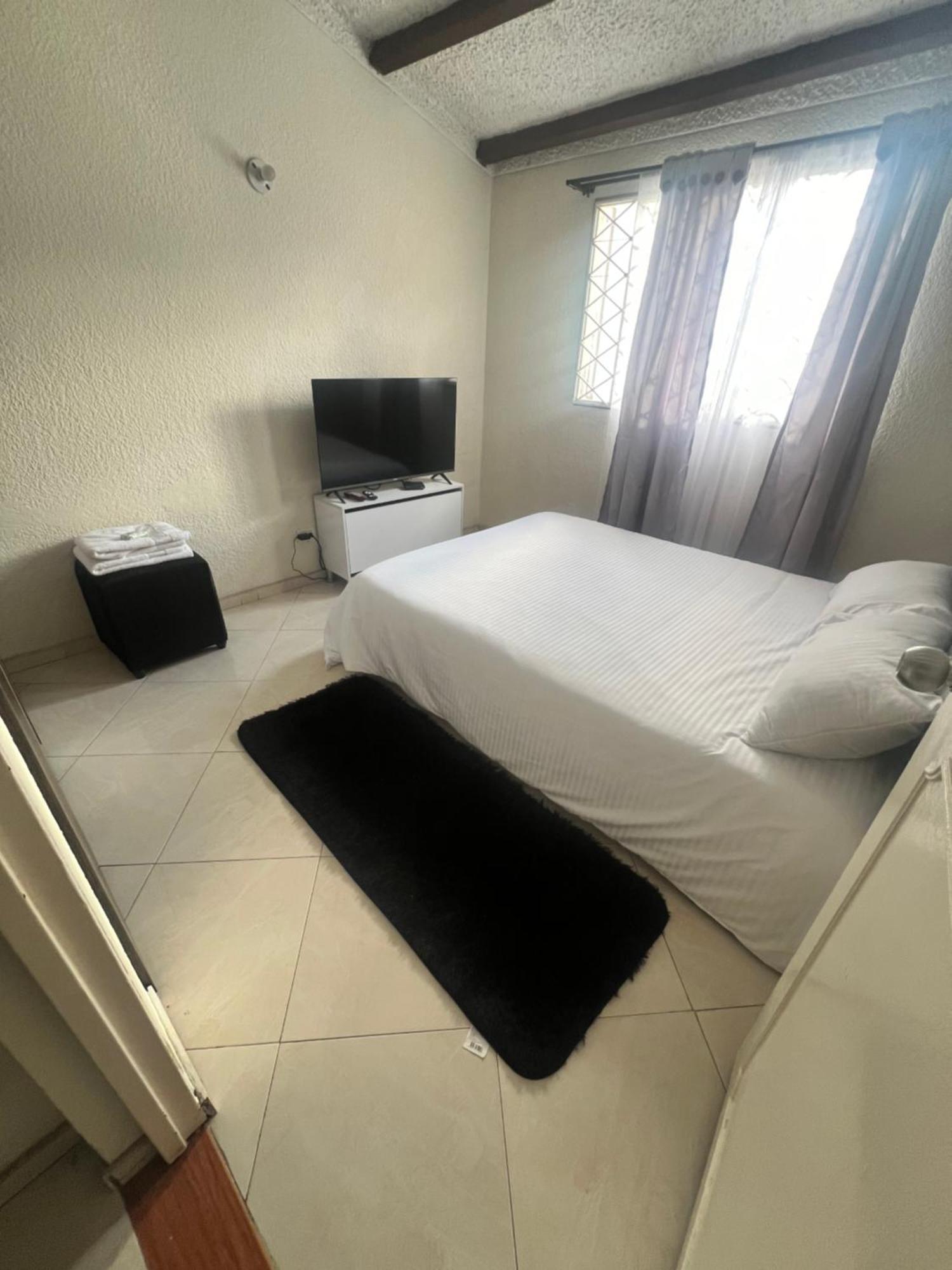Hostal Del Prado Guest house