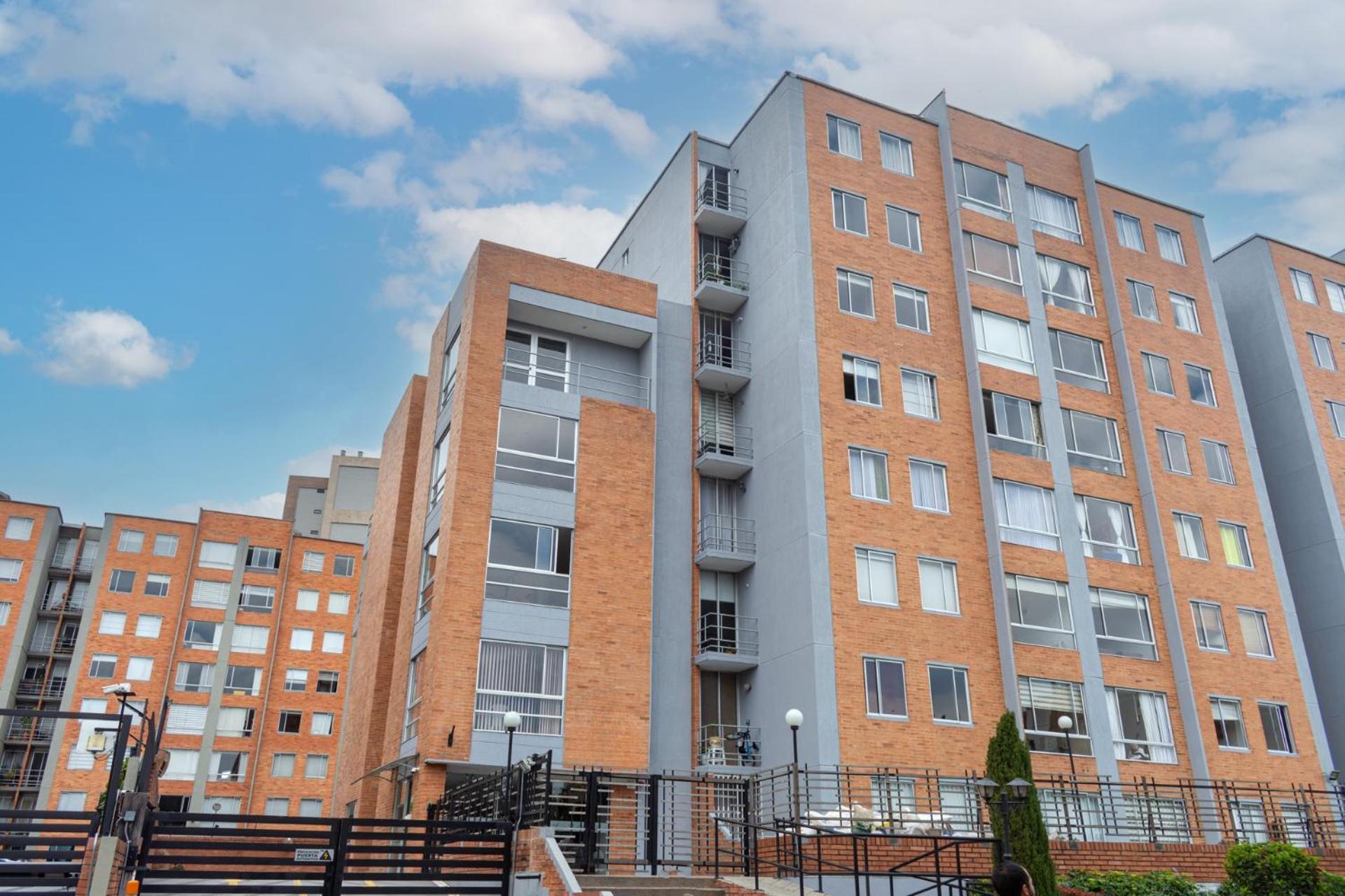 Apartment Escape, Brand New Flat With Wooden Accent In Upper Class Neighborhood In Bogota