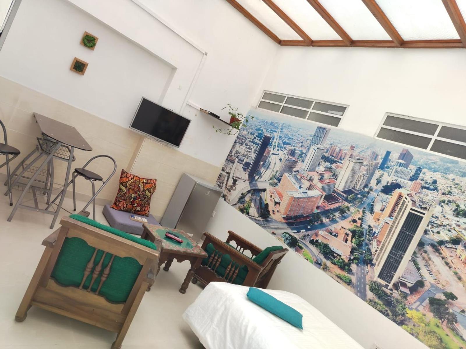 Apartment Hosting And Bike Riding Tour *