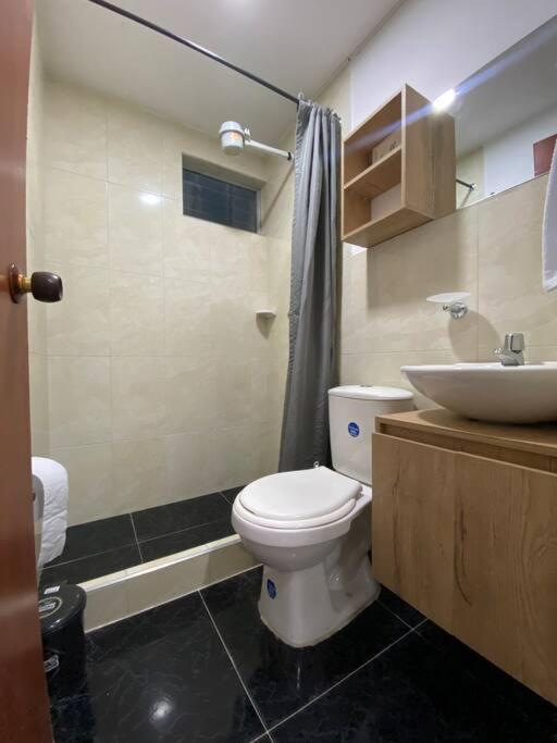 Hermoso Apto Cerca Al Aeropuerto Apartment *