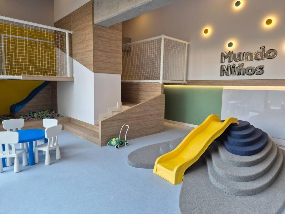 Loft Moderno En Clubhouse Frente A Corferias *