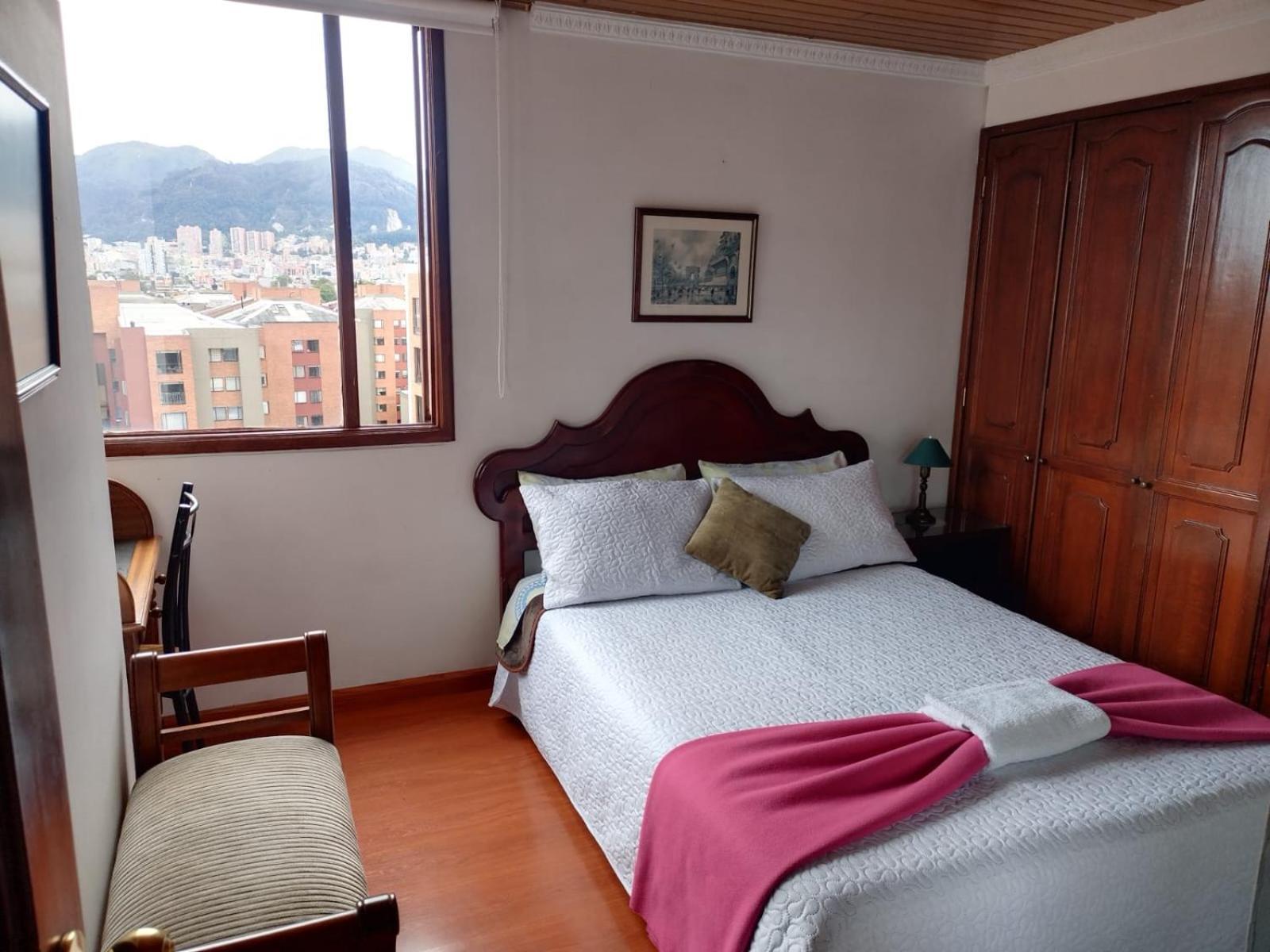 Elias Di Caprio - - Homestay