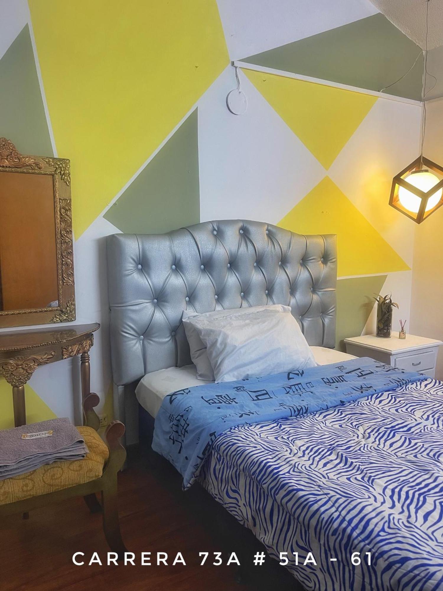 A 5 Minutos Del Aeropuerto El Dorado Homestay