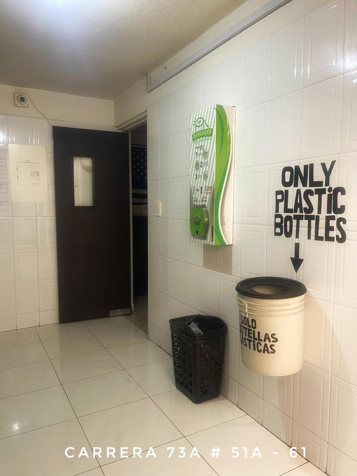 A 5 Minutos Del Aeropuerto El Dorado Homestay *