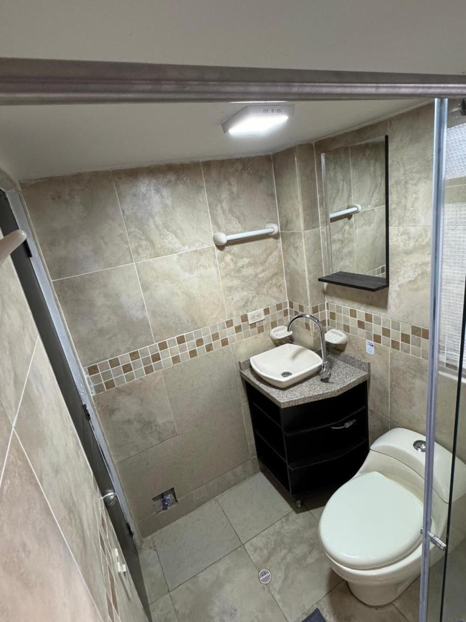 Hotel Gran Marquez, Y