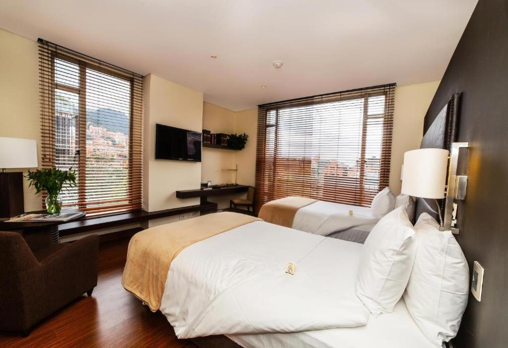 Cabrera Imperial By Key 33 Bogota