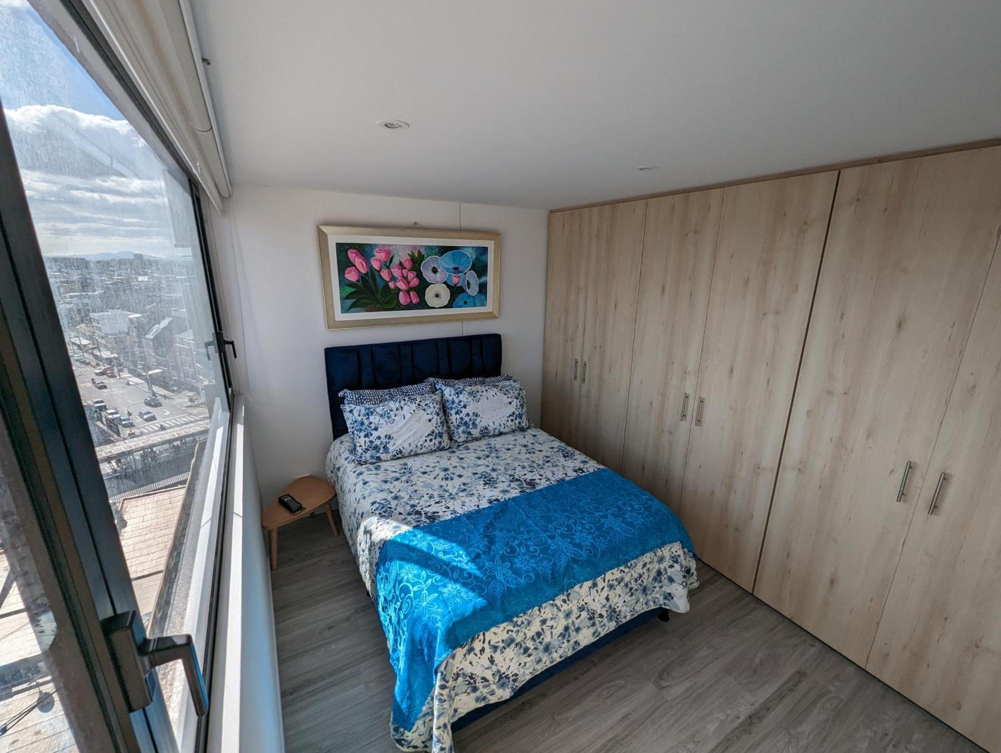 Apartment Flat In Financial Heart Of