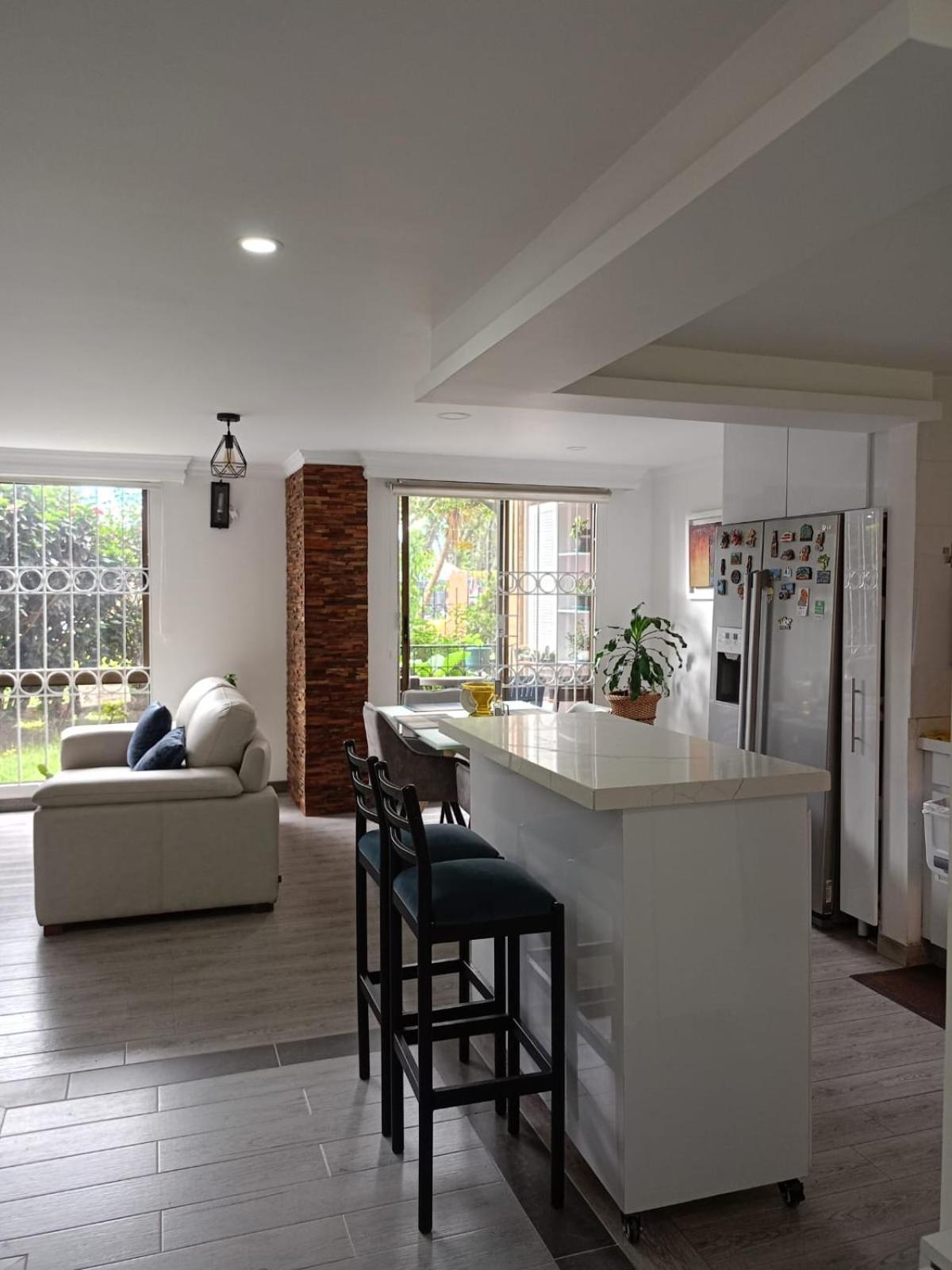 Linda Ciudad Salitre Homestay Bogota