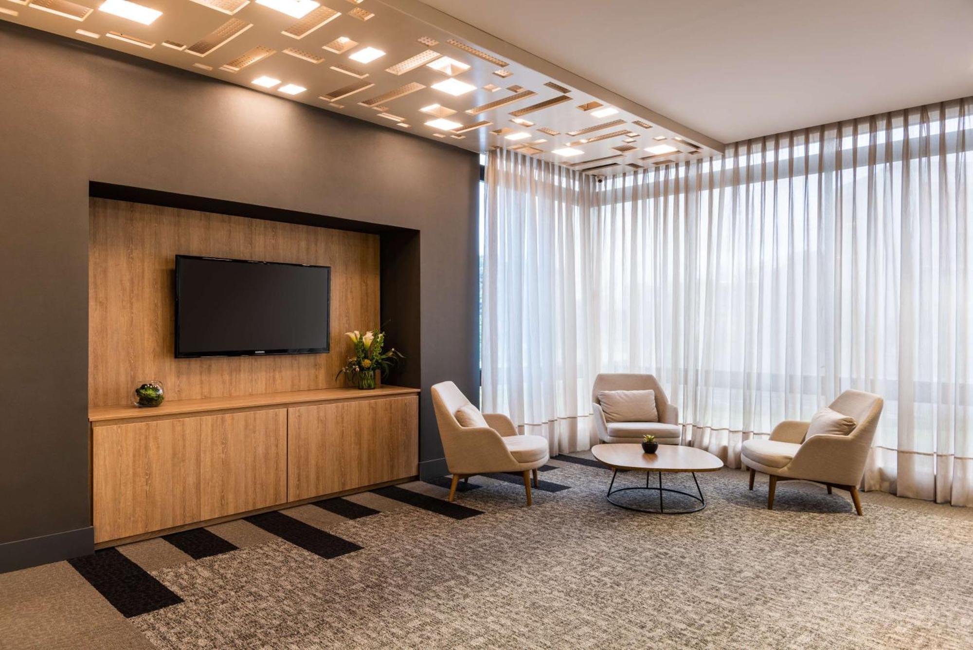 Nh Collection Wtc Royal Hotel