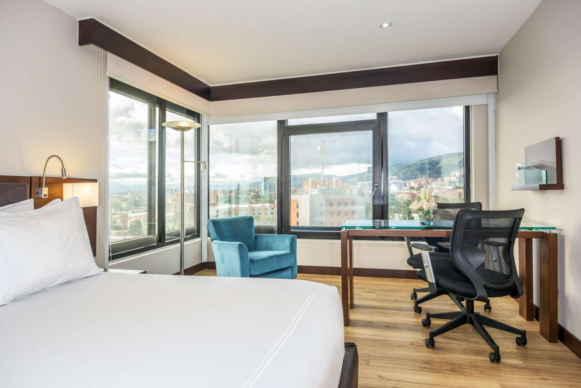 Hotel Nh Collection Wtc Royal
