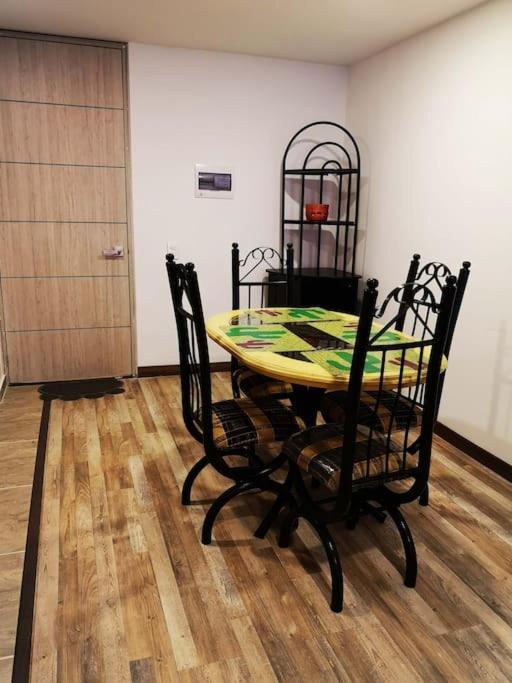 Aparta Estudio En La Candelaria