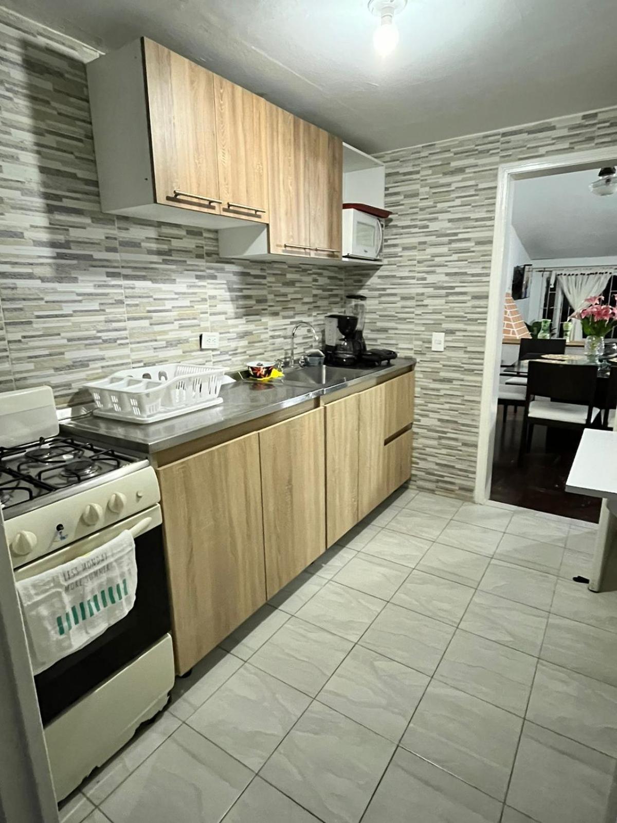Casa de férias Casa Viajeros A 5 Minutos Del Aeropuerto