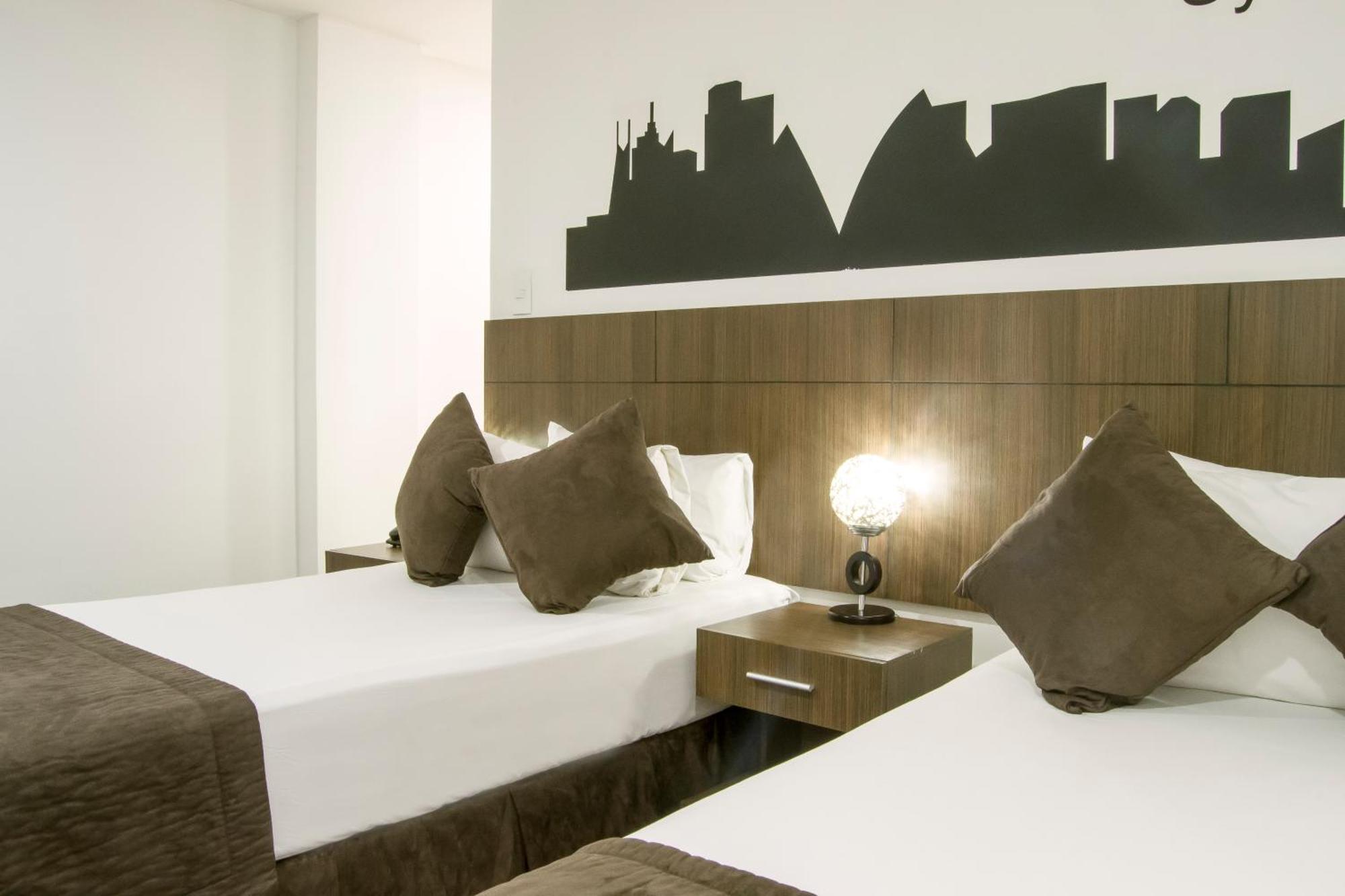 Regency La Feria Hotel