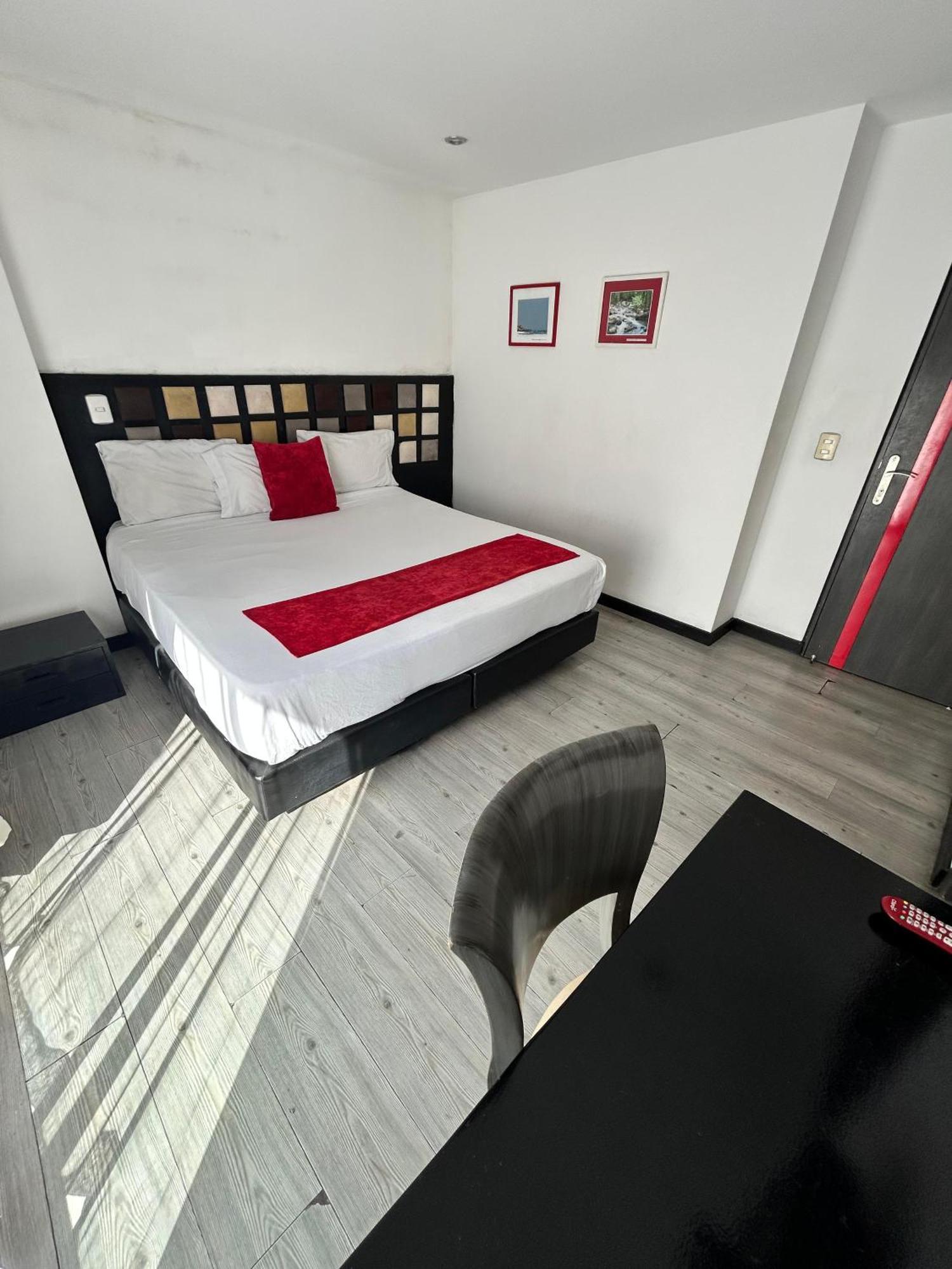 Ariston Hotel 3*