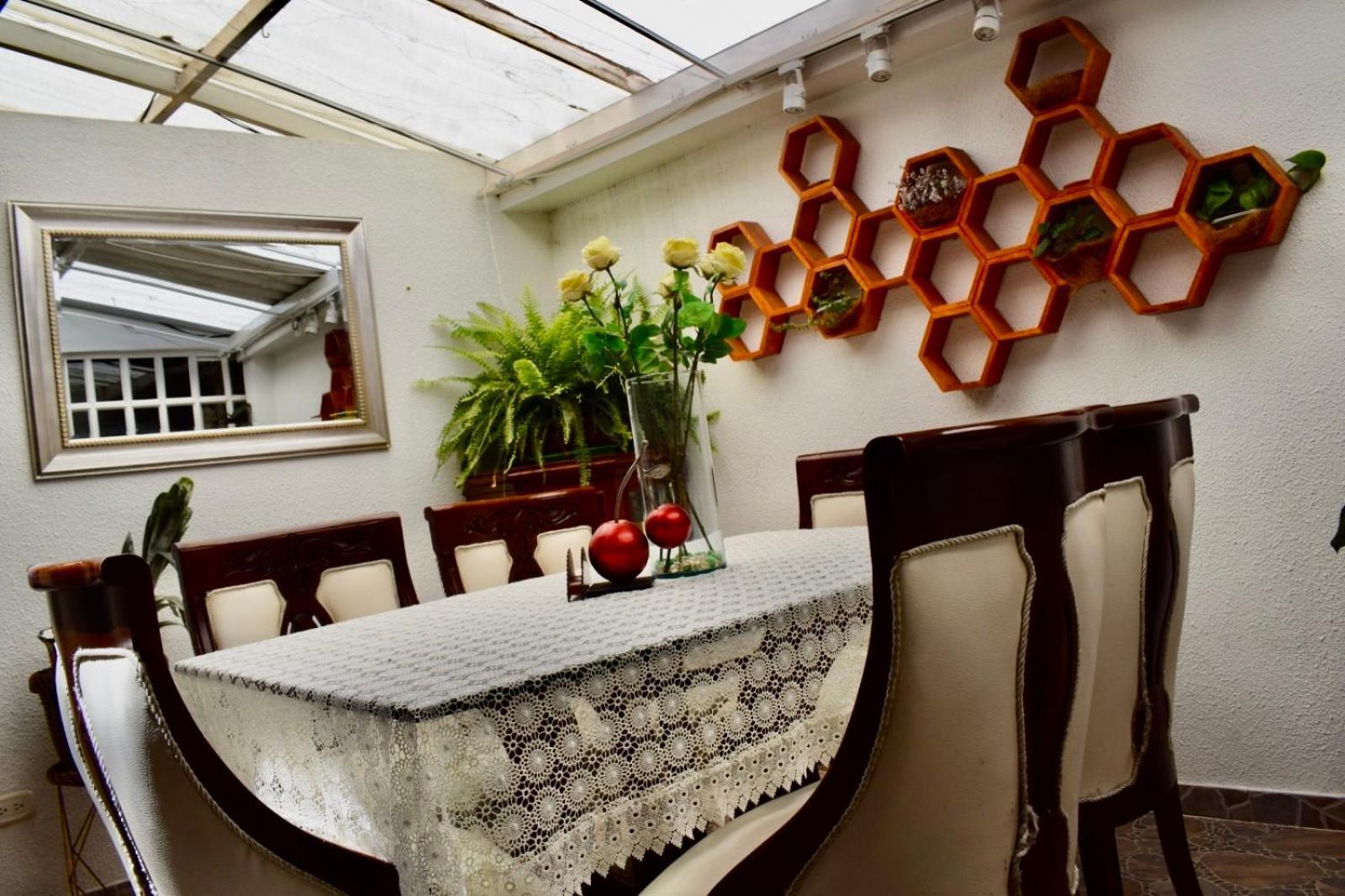 Hermosa Casa Con Gran Ubicacion * Bogota