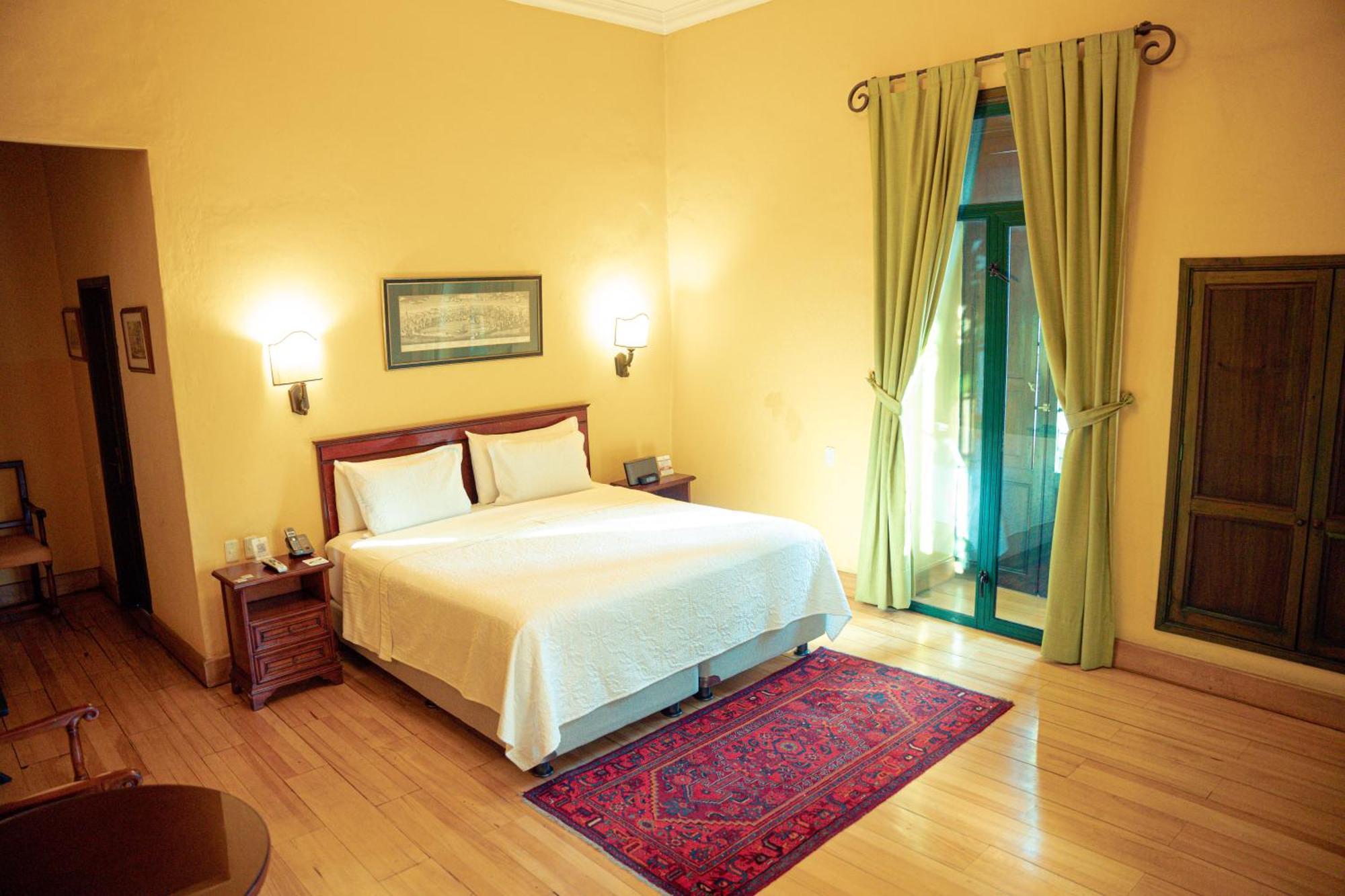 De La Opera Hotel 5*