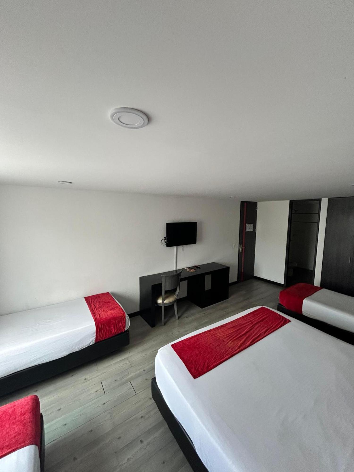 Aw Ariston 3* Bogota