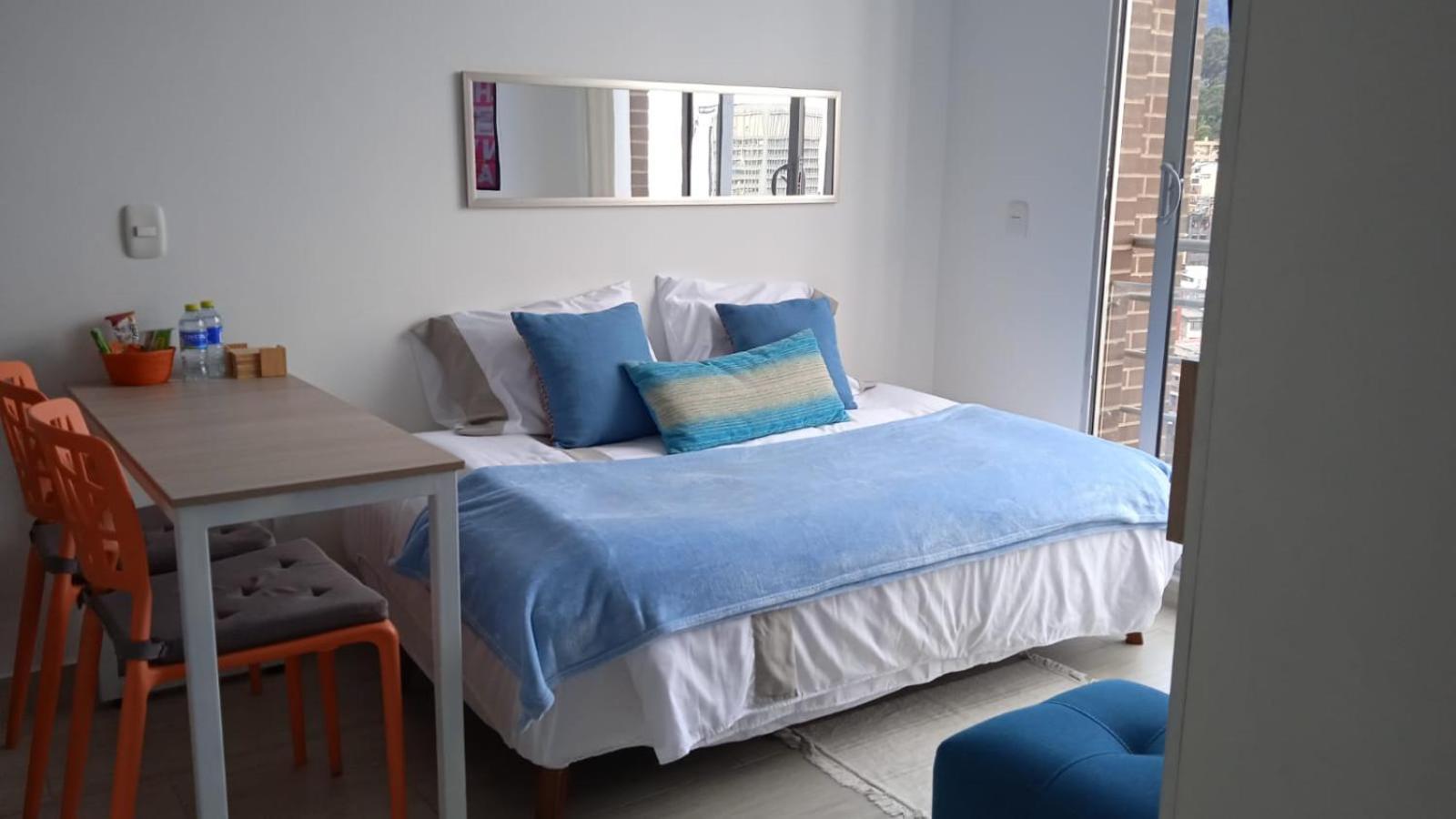 San Martin, La Quinta Apartment