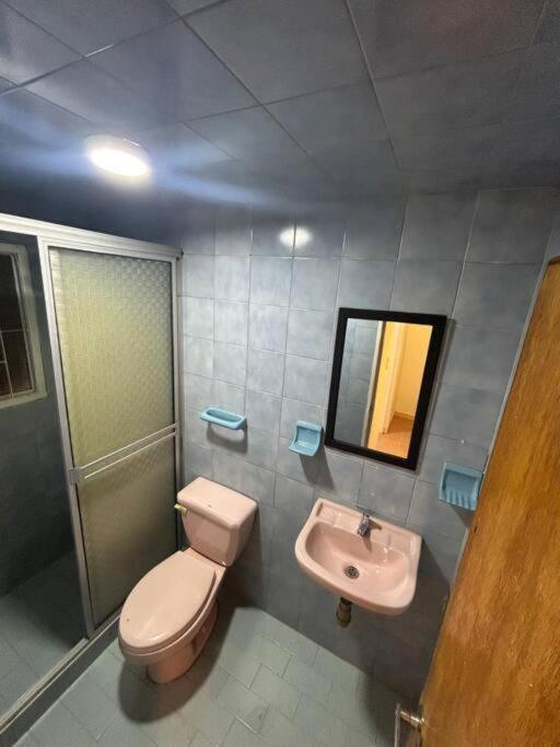 Familiar Cerca Al Aeropuerto Apartment *