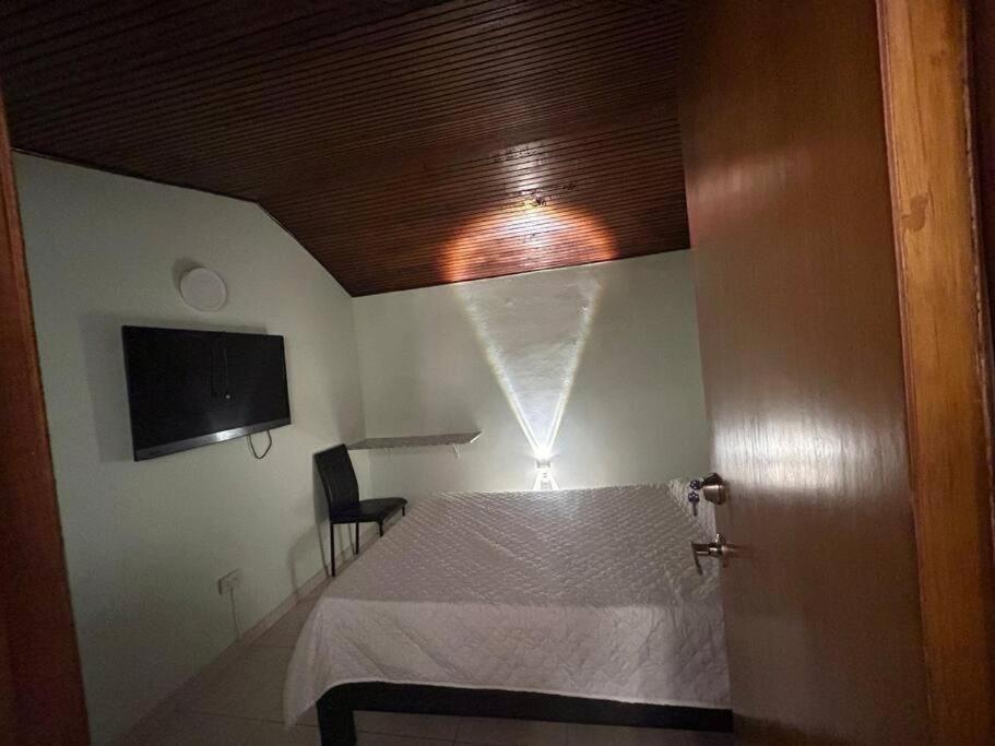 Apartment Familiar Cerca Al Aeropuerto *