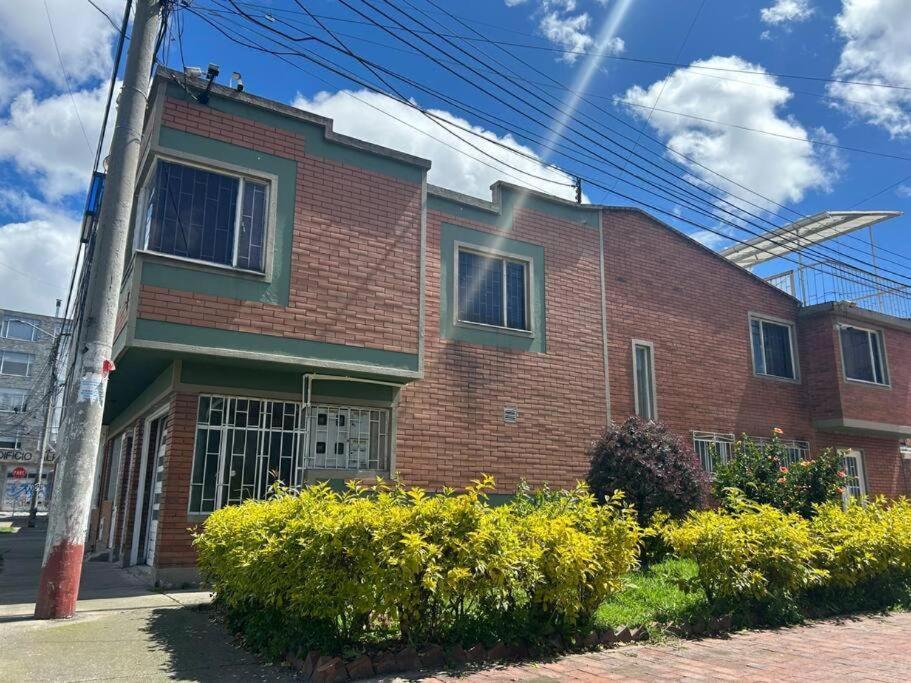Apartment Familiar Cerca Al Aeropuerto Bogota